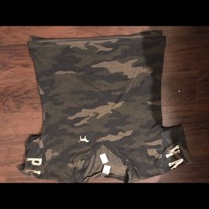 🌟Brand New Bing VS Pink T-shirt🌟